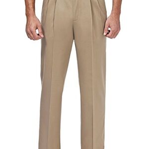 Haggar Men's Premium No Iron Khaki Classic Fit (36W x 29L)